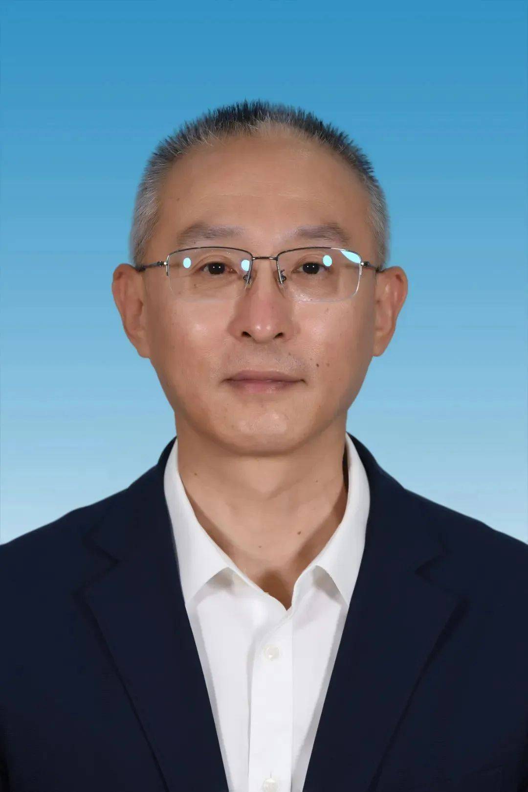 青岛市原副市长栾新的新职务