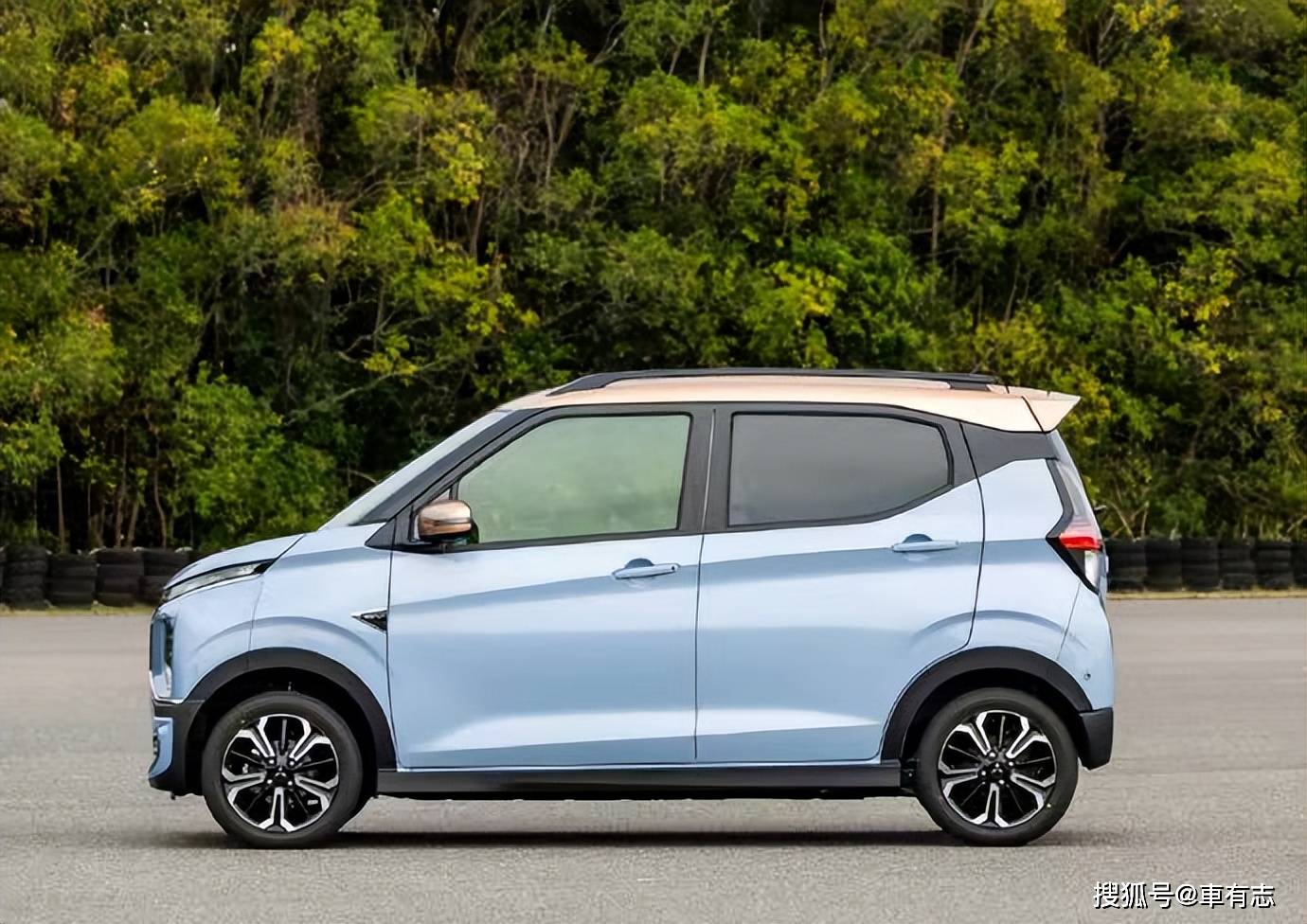 三菱微型电动车ekxev官图发布外观个性续航180公里售价97万