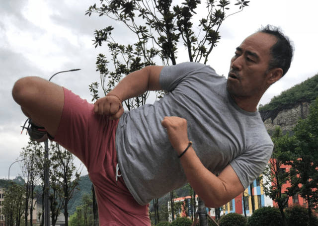 王旭更新跑步日常,调侃自己没有选好音乐,网友喊话快去工地搬砖_生活