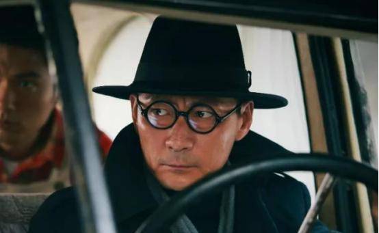 红极一时的燕双鹰如今新剧透心凉落魄演小角色