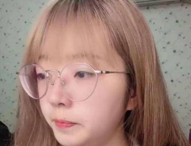 郝一点的可爱性格大家都懂,小娇妻人设嘛,不过也不知是不是因为日常