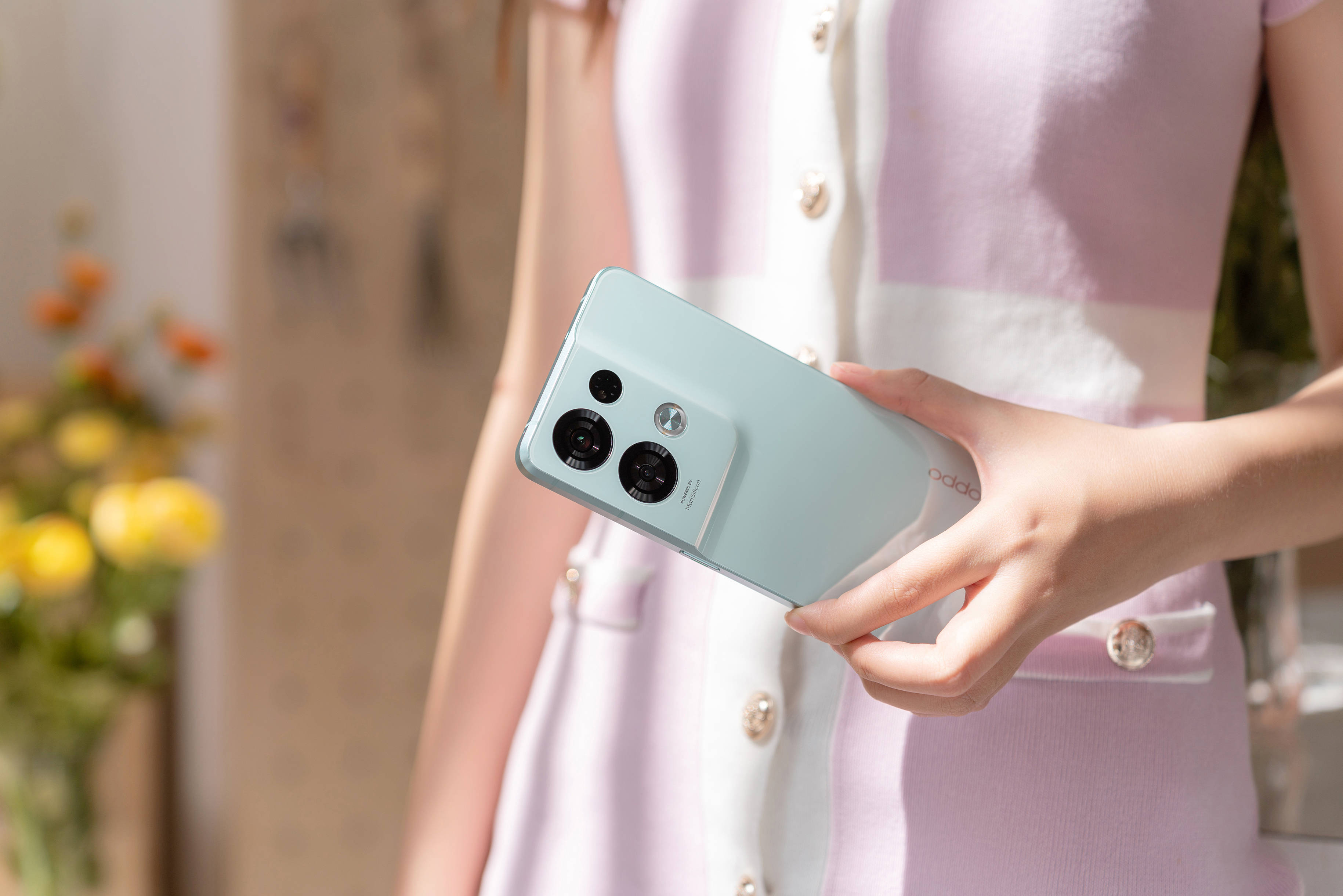 u1s1,想要打造叫好又叫座的手机,还得是颜值高性能