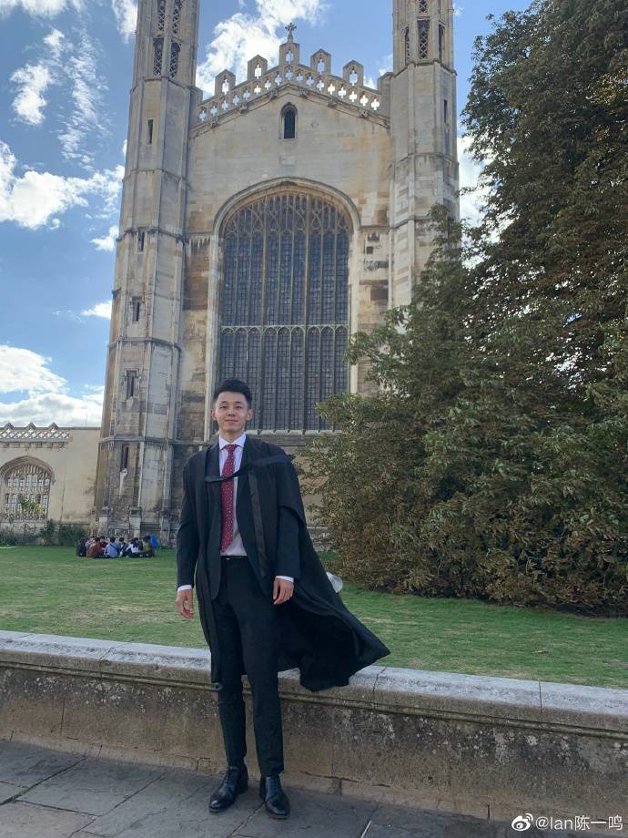 原创金晨给男嘉宾打高分陈一鸣多张生活照曝光外形条件胜过男明星