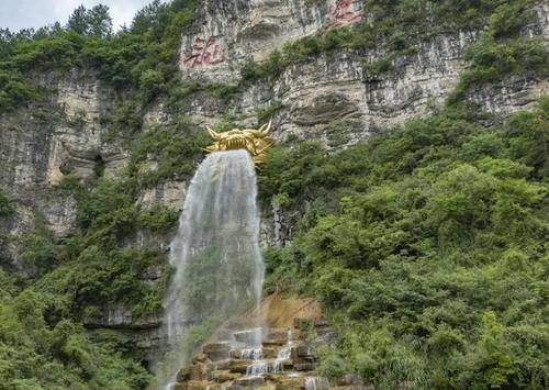贵州一景点内奇葩景观，耗资巨大却被嘲讽像水龙头，非常壮观