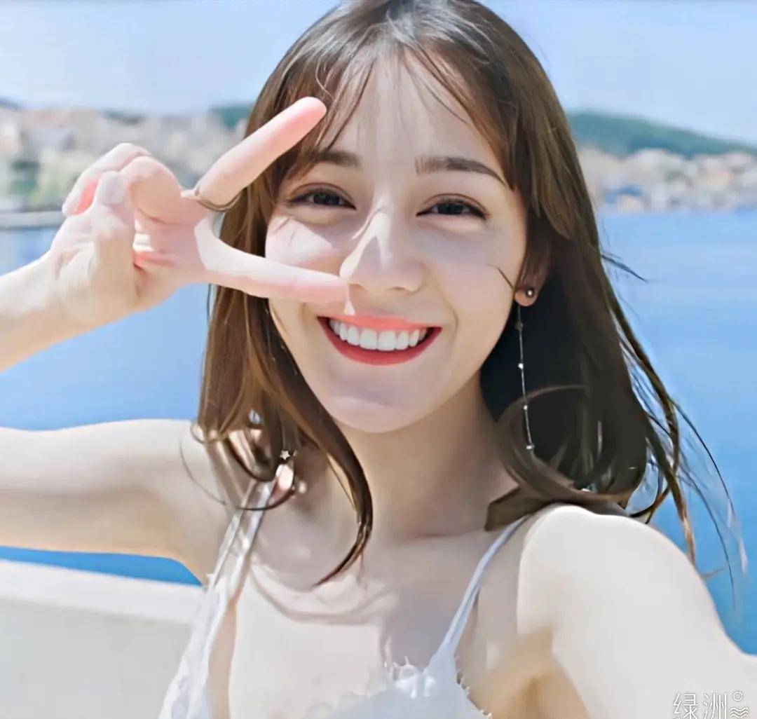 原创烤瓷牙成衡量明星红不红的标准每个腕儿嘴里都藏着一套房