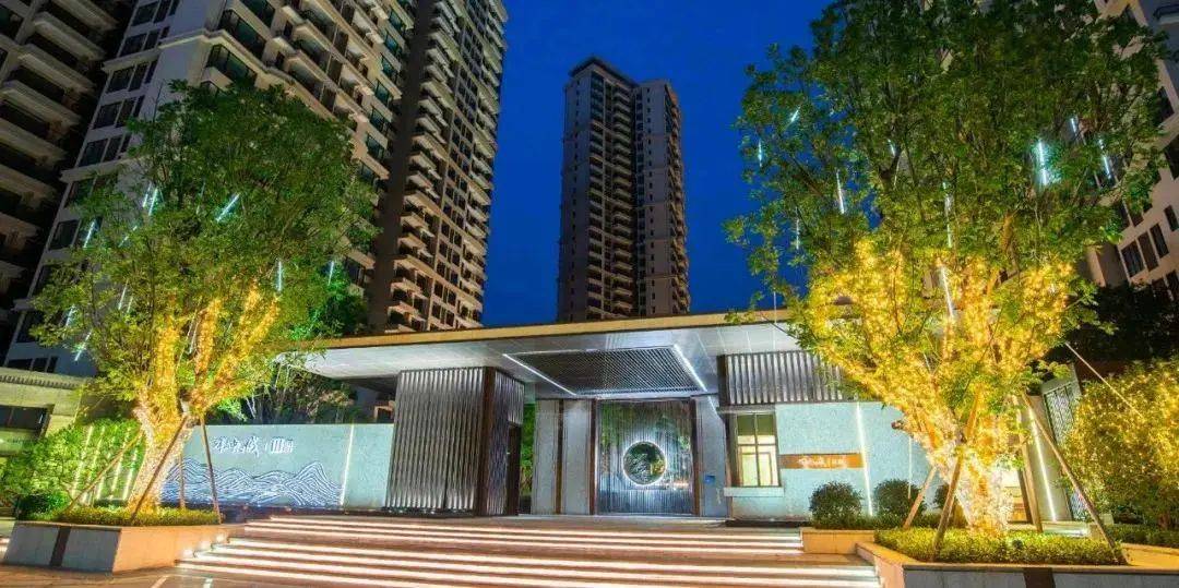 雅居乐畔山中心城售楼处电话400-0666-032转1818【售楼中心】24小时