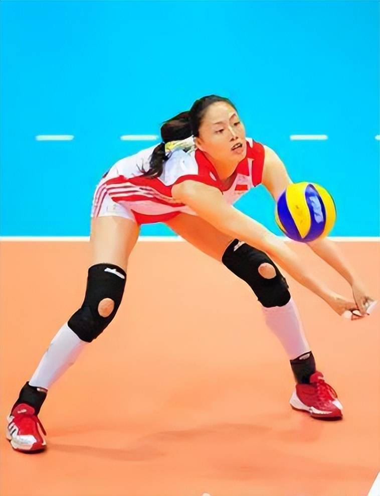 "背飞女皇"马蕴雯:排球生涯一言难尽,退役后嫁了好人家_中国女排_上海