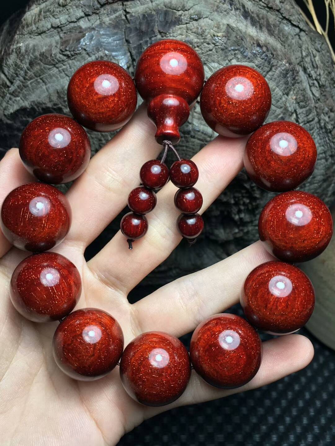 什么样的小叶紫檀手串算得上极品