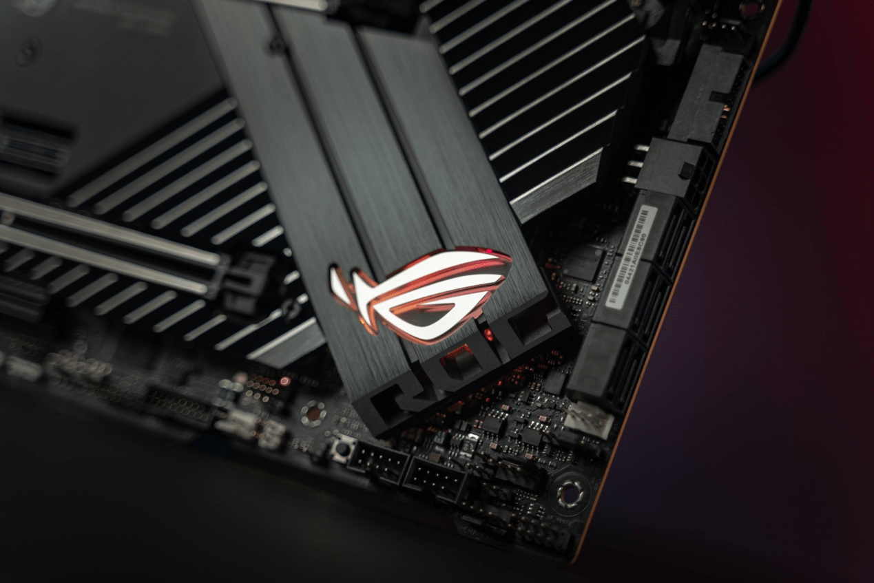 华硕rogz690apex主板创ddr510100超频新纪录