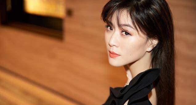 其中她的作品《浪漫的女孩》是和自己的妹妹田海燕一起出演的.