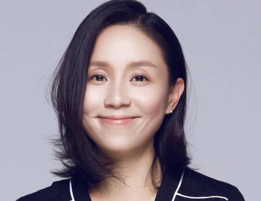 “选秀教母“龙丹妮:曾任湖南卫视副总编,后当众质疑肖战让其难堪_台里_妈妈_鬼点子