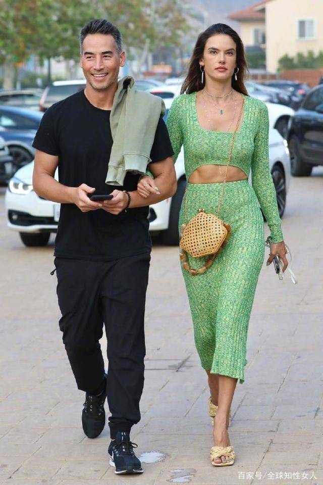 原创天生丽质的美女身高一米七六的巴西超模亚历山大安布罗休