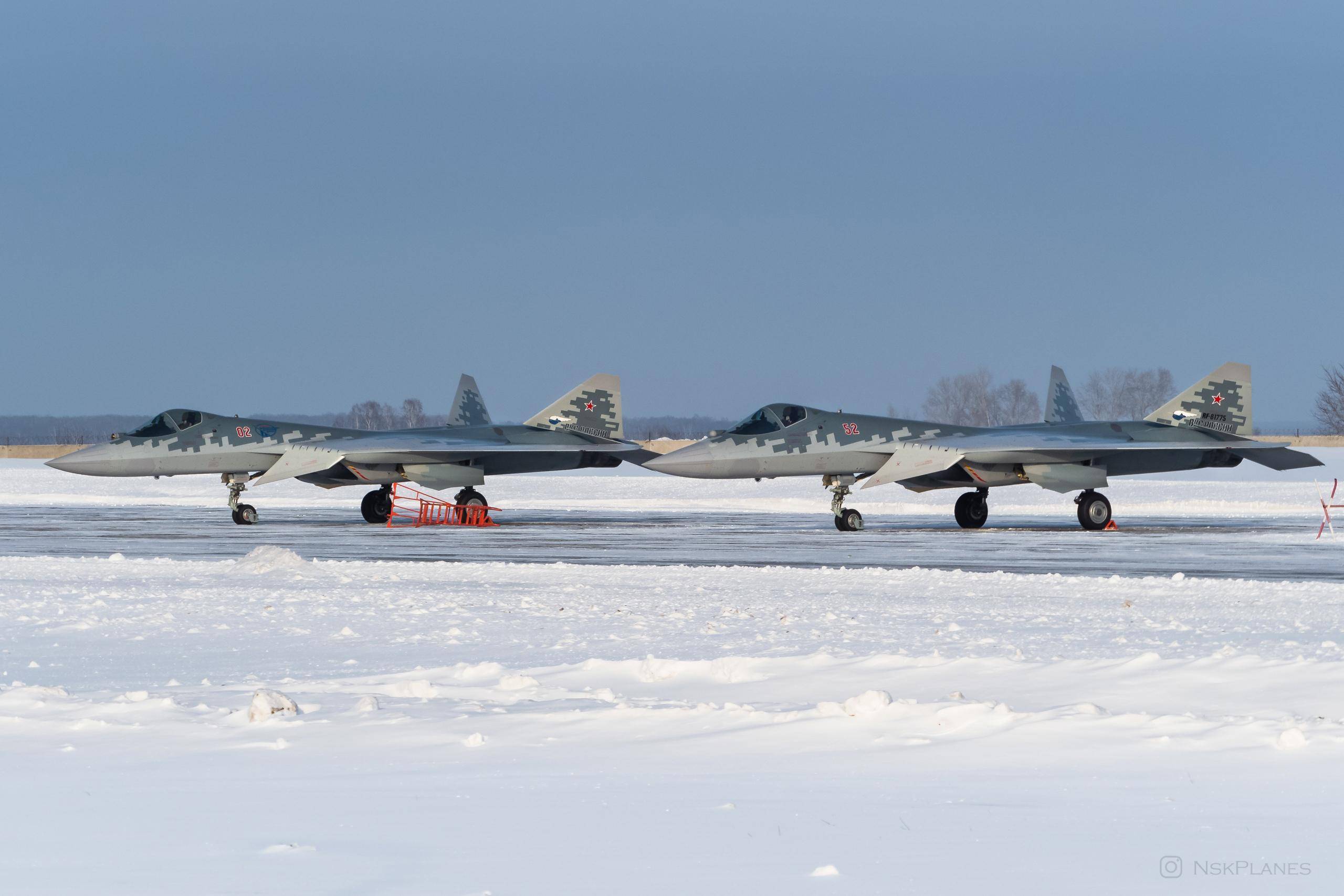 原創2架蘇57隱形戰鬥機火線參軍基地距戰區僅400多公里會參戰嗎