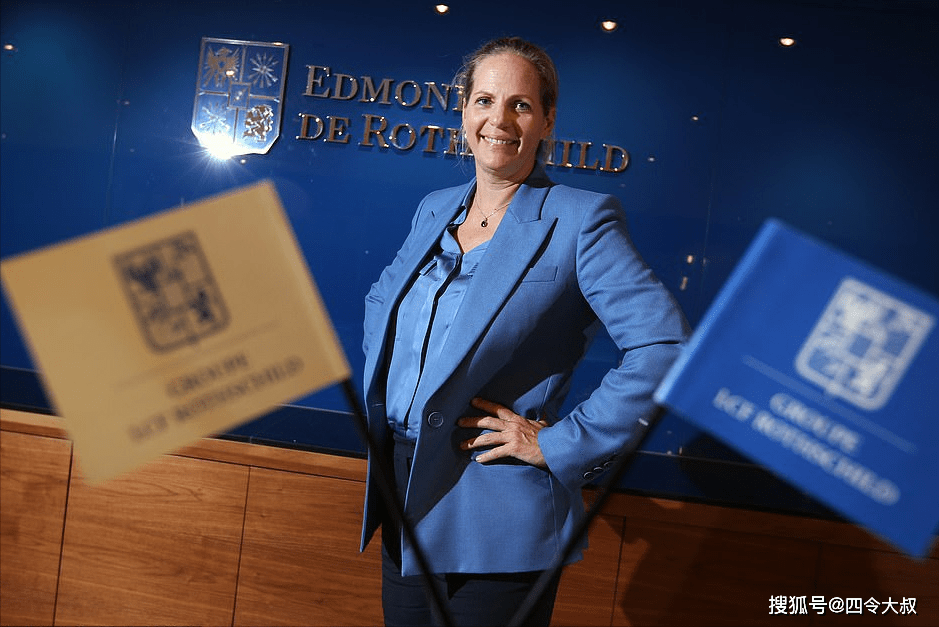 阿丽亚娜现在很少参与这些公开活动了,因为大部分时间都需要处理银行