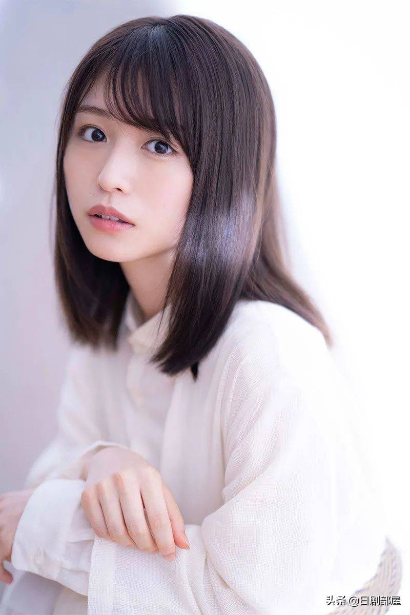 很早之前说她是丘比特一样的存在,这次今泉佑唯与男友也是她牵线的,缺