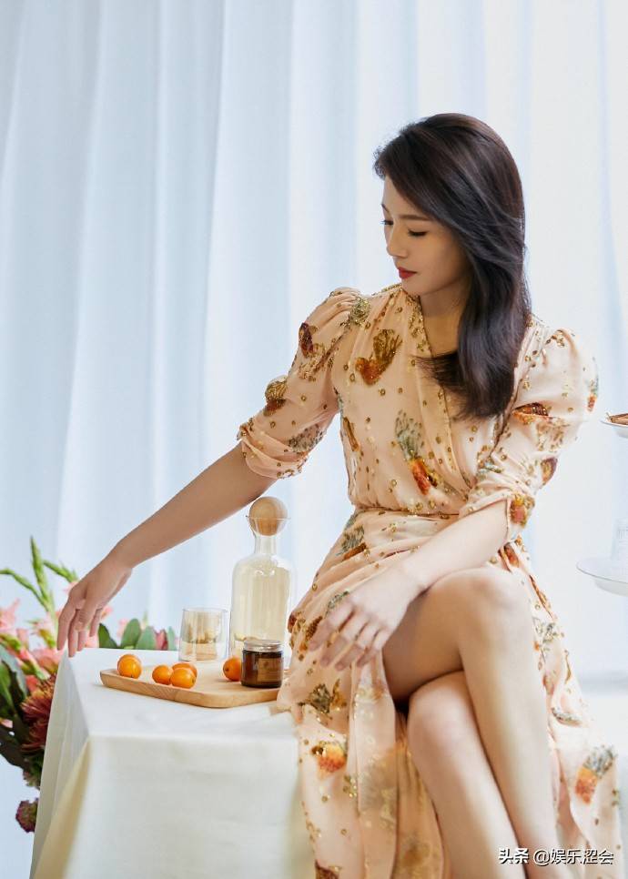 原创43岁刘涛晒美照性感造型太过惊艳曾演15岁少女被吐槽辣眼睛