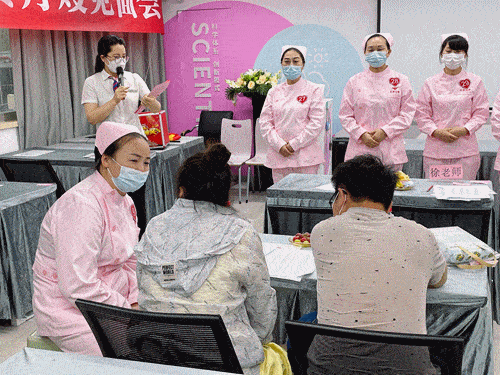 炎黄母婴93期月嫂见面会精挑细选满意而归