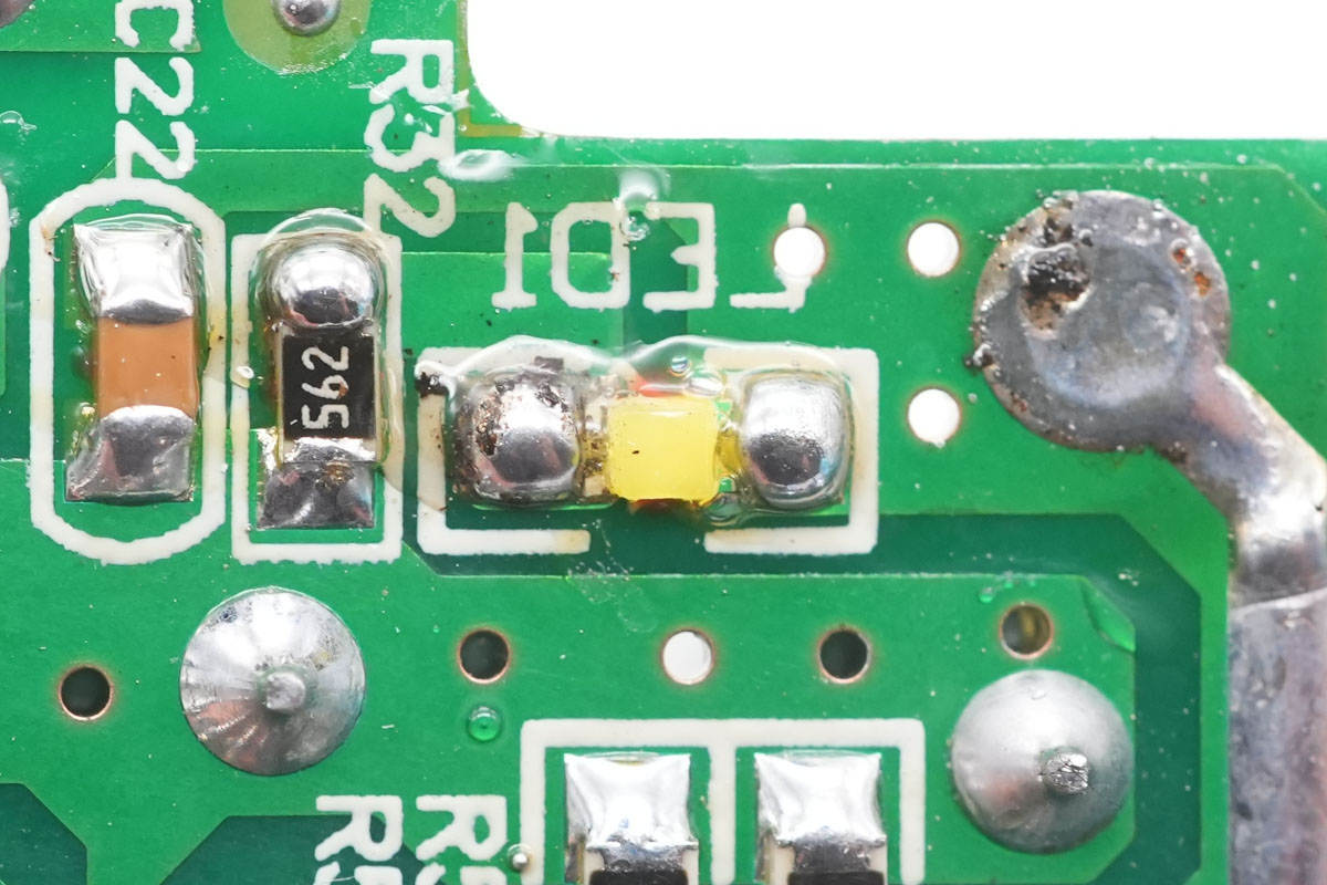 山寨版戴尔65w快充适配器拆解_充电器_输出_电源