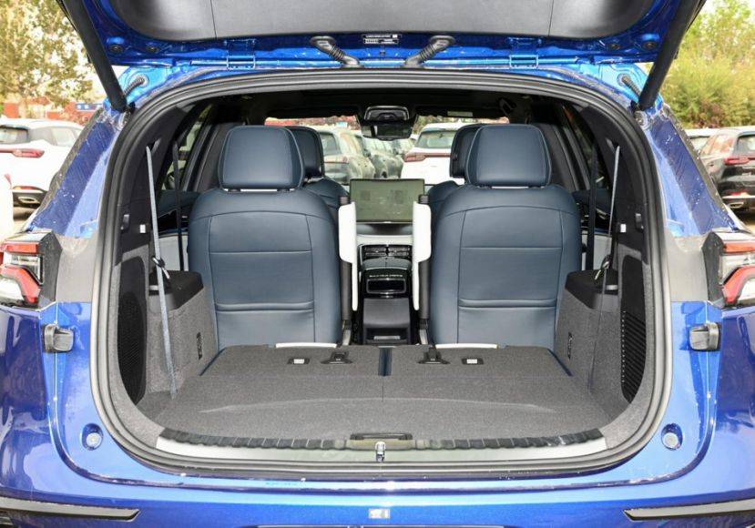 续航可达730km提速最快44秒加入6座布局比亚迪唐ev明日上市