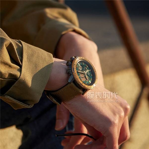 ������ʹ��˧ʮ�������������,��������ͬ��