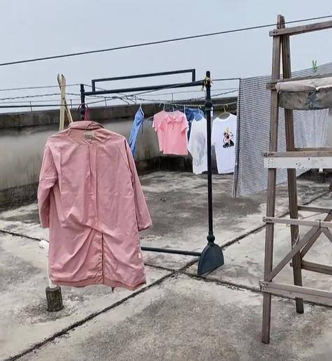 女子内裤被偷生气:早上晾晒的不到晚上就被偷,总共两条