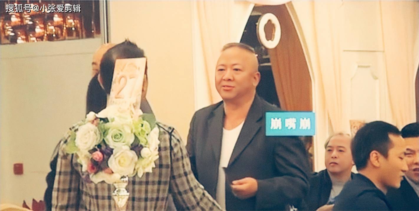 新义安"湾仔双虎"之一的"甘仔"虽然人是没到,但送来了花牌,"挣爆"的好