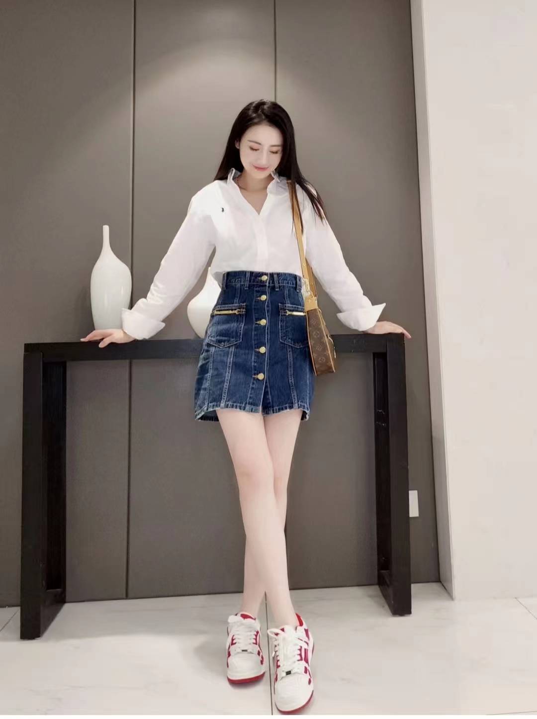 原创夏天女人穿什么颜色的衣服好看