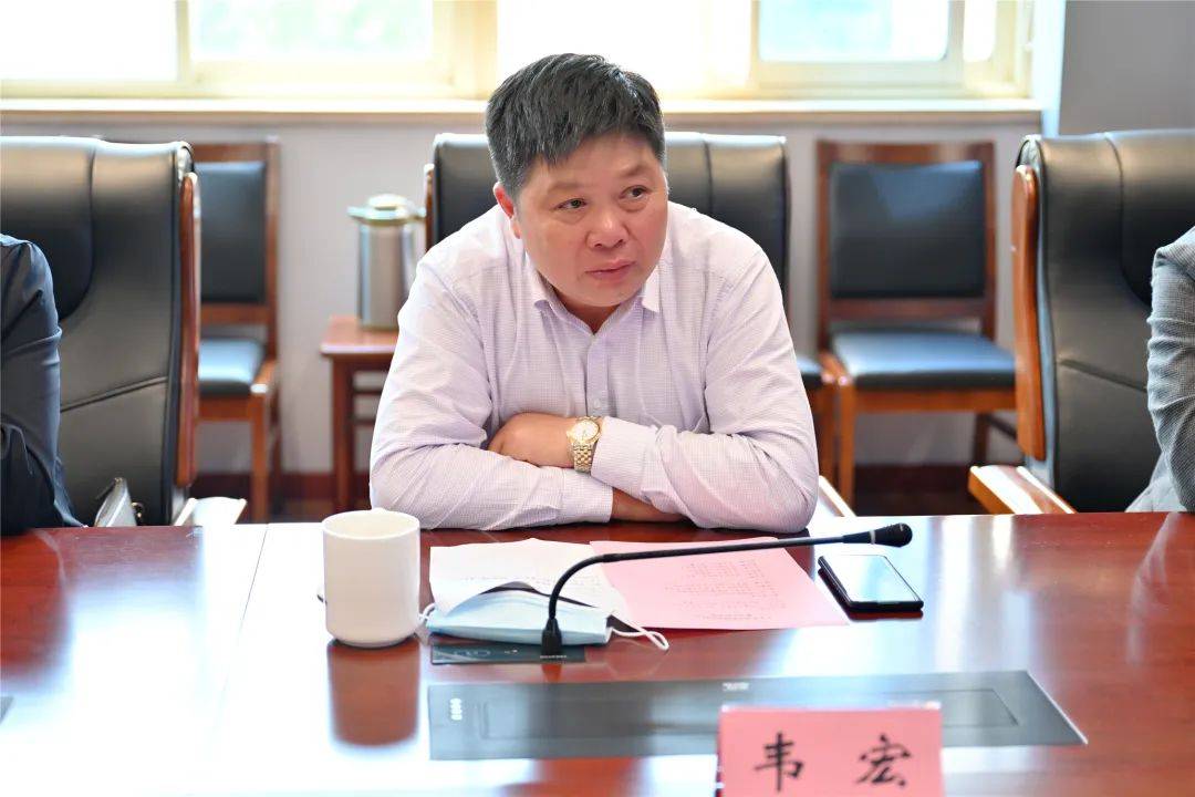 县人大代表韦宏:本次庭审法官前期准备充足,庭审节奏把握及效果都非常