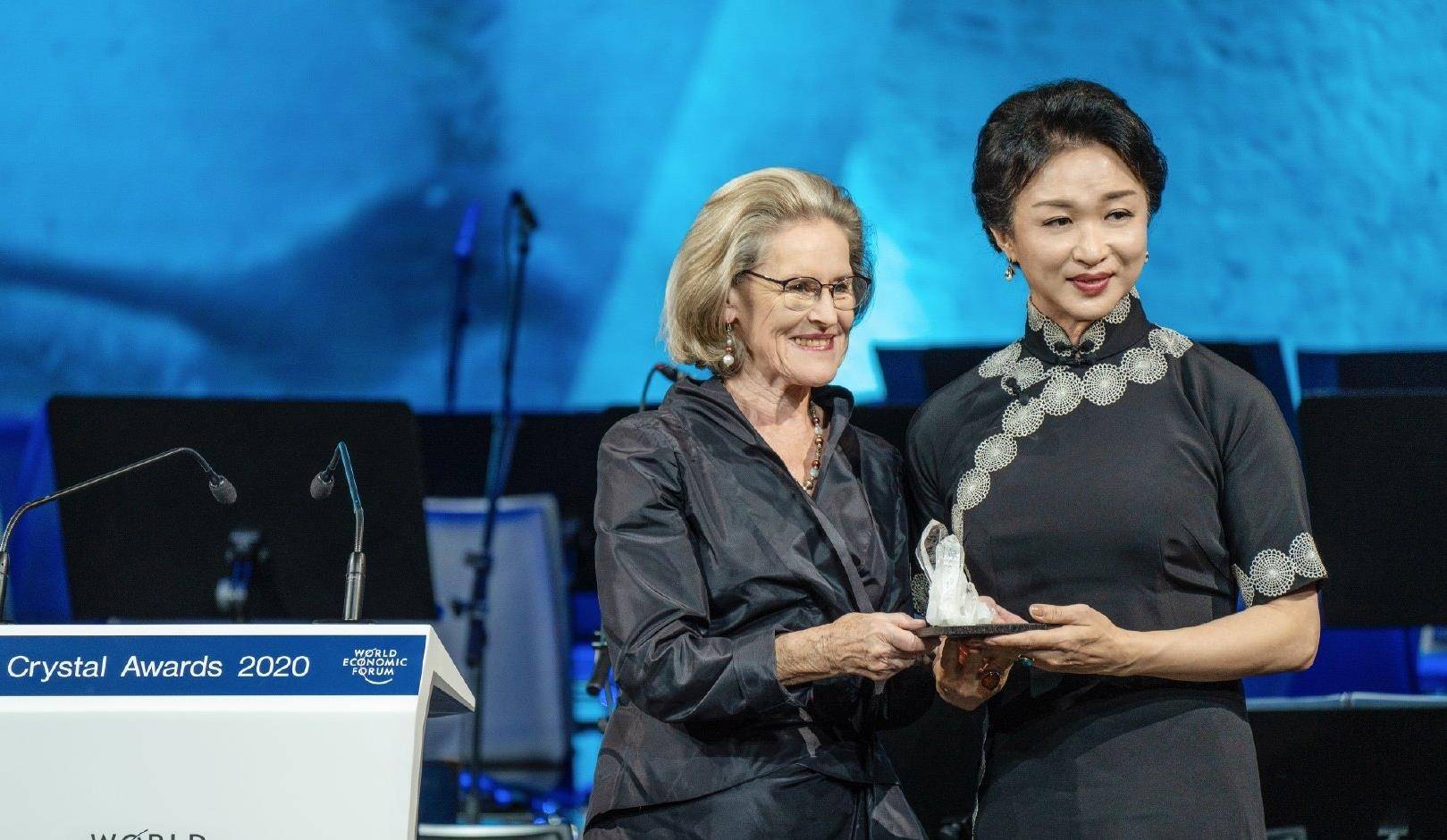 原创金星全英文演讲真霸气一袭旗袍装尽显东方美太给国人长脸