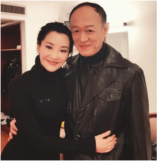 60岁得龙凤胎,如今年老还在拍戏赚奶粉钱_金士杰_叶雯_涂谷苹