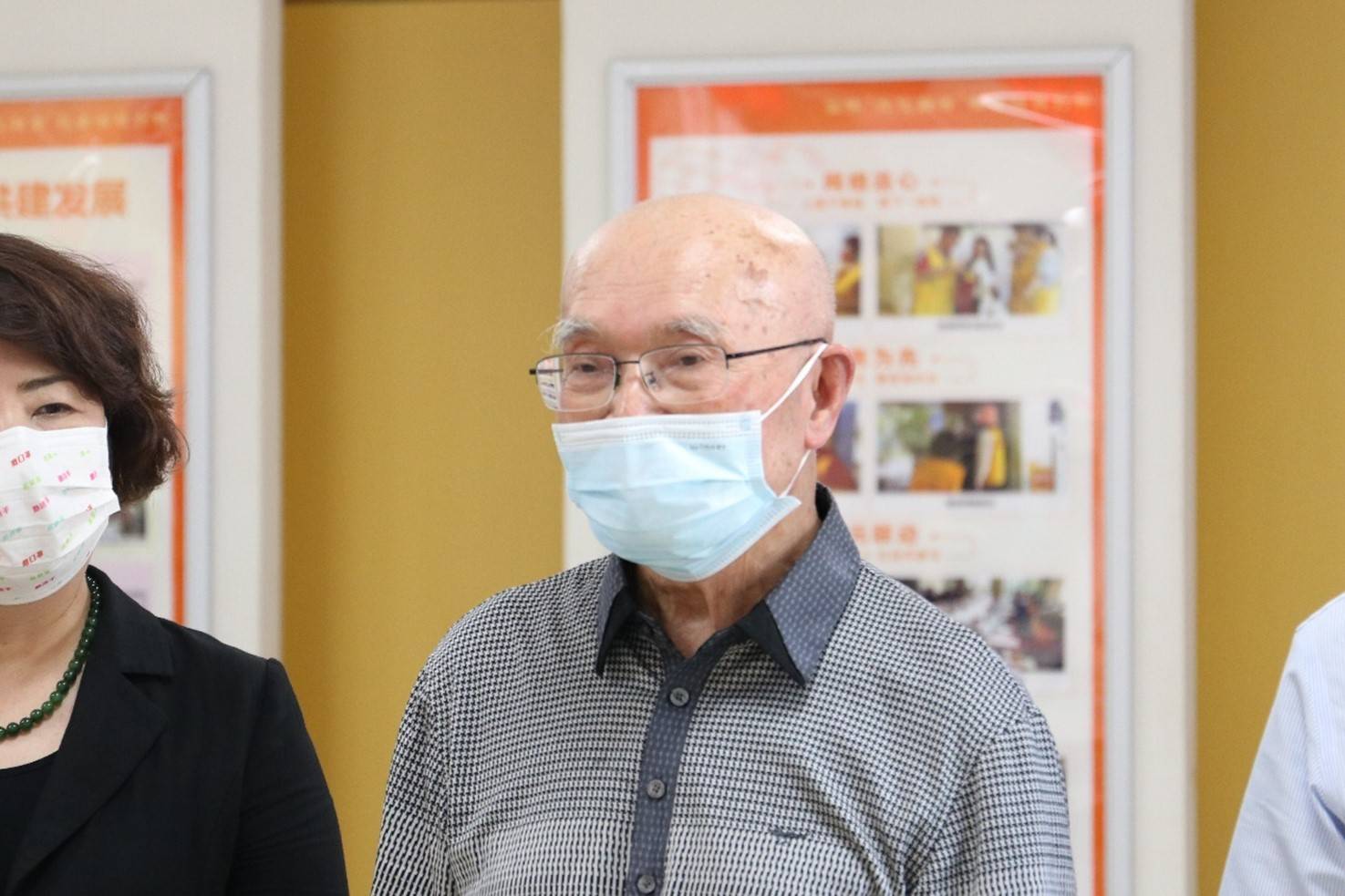 义诊现场,来自江苏省中医院,南京市中医院,秦淮区中医院的医护人员为