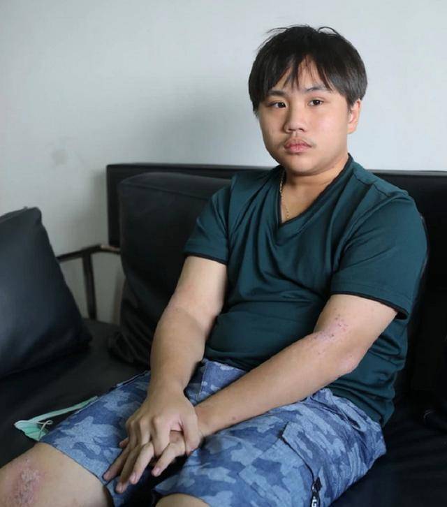 原创2岁出道3岁被亲妈抛弃，赚千万为亲爸后妈买豪车，如今竟变成这样