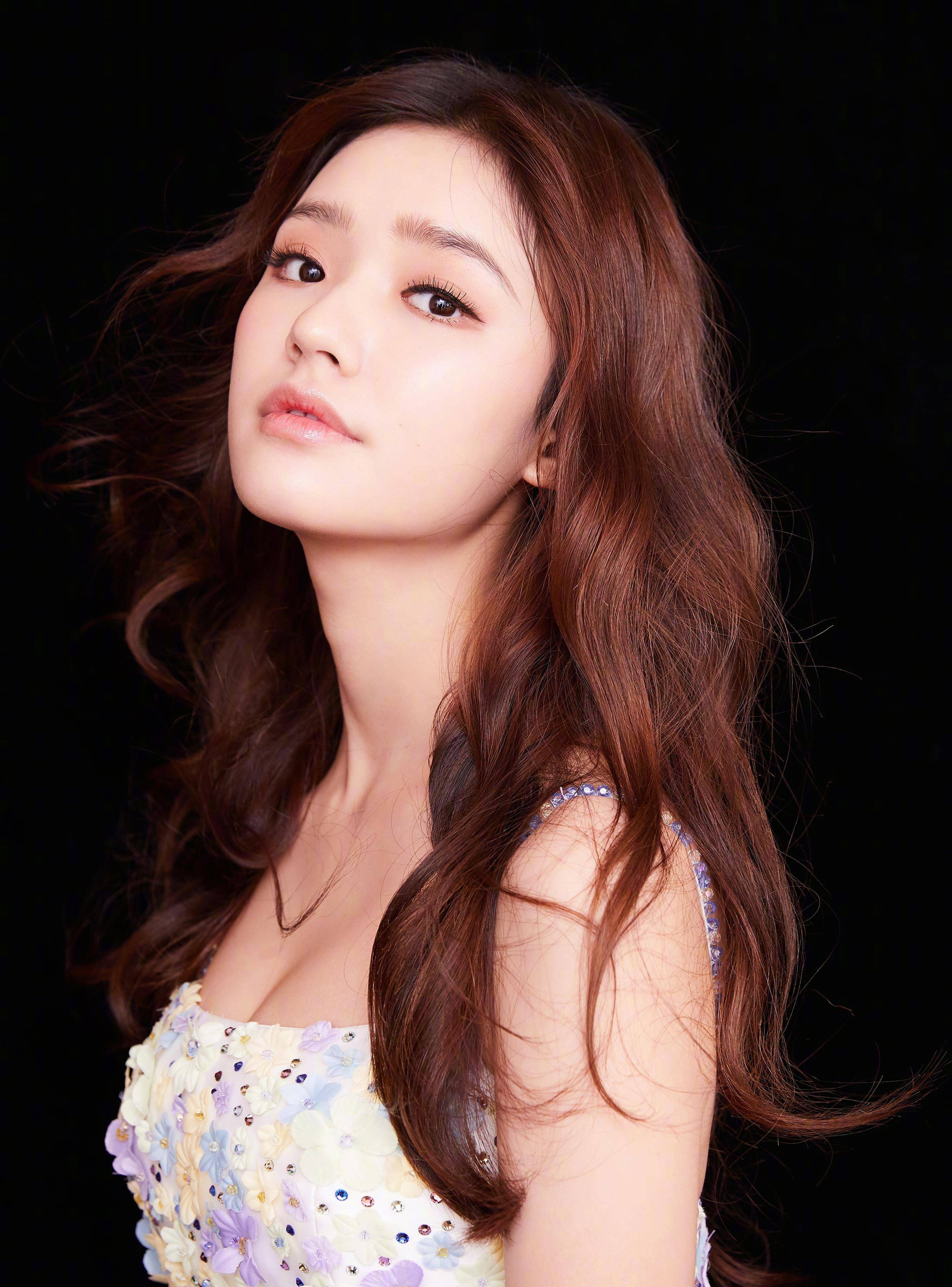 佘诗曼问王大陆,一众美女中会选谁做老婆,王大陆的回答让她不满_林允