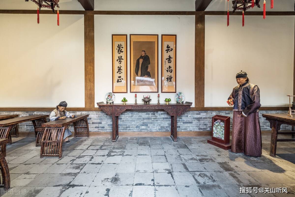 "无事不登三宝殿",这句话的原来的意思是说,对于一般的人来说,在佛殿