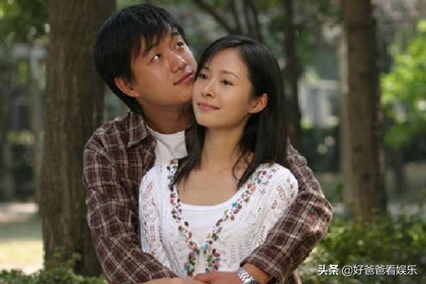 大学二年级参演首部电视剧《嫂娘》,三年级参演《世纪人生》,毕业第