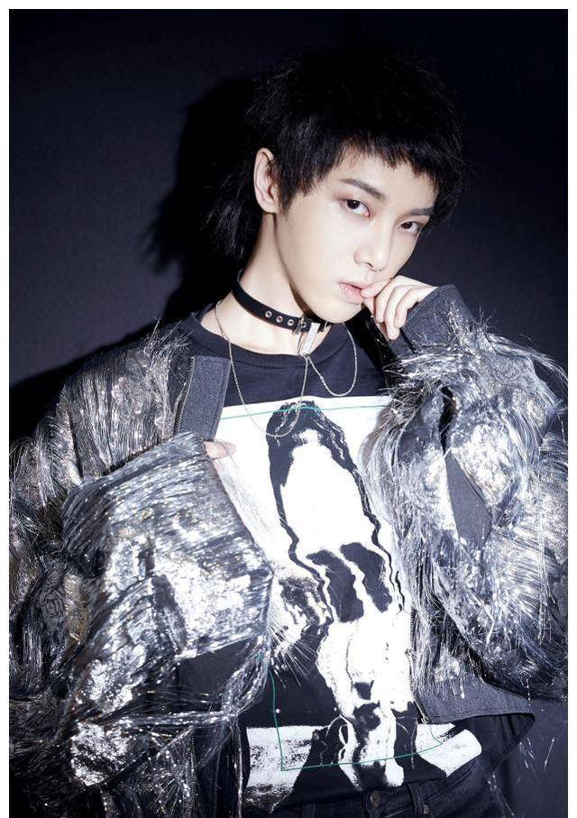 原创华晨宇当爹老粉脱粉回踩他还挺会pua张碧晨带球跑不意外