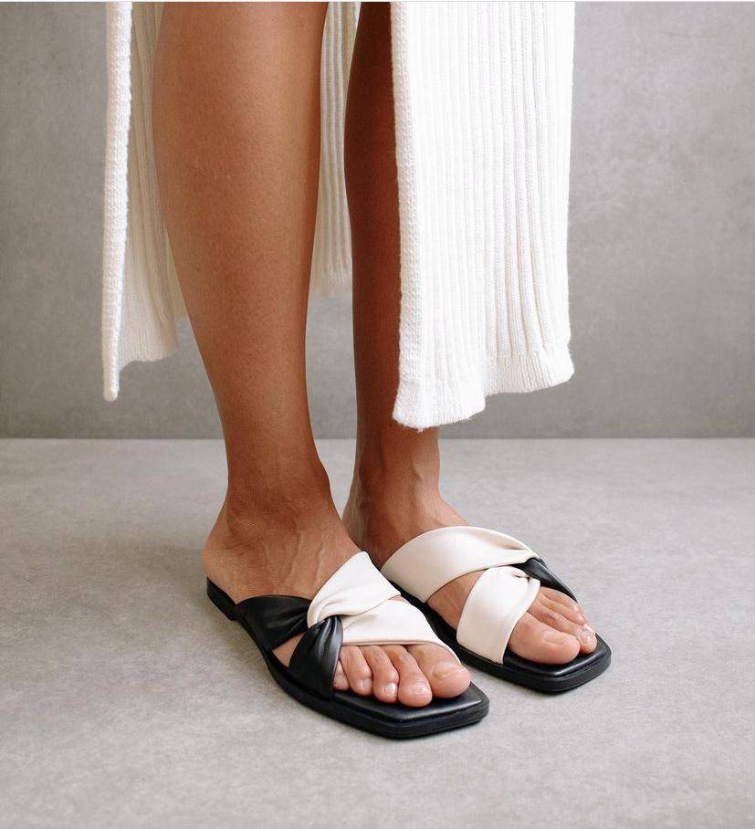 原创夏天穿什么凉鞋好看集合12款漂亮款式用一双鞋子让造型发光