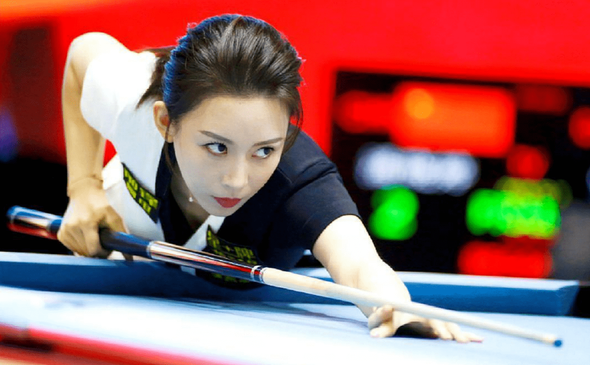 "九球天后"潘晓婷:40岁仍旧单身一人,父亲直言想要当姥爷_台球_比赛