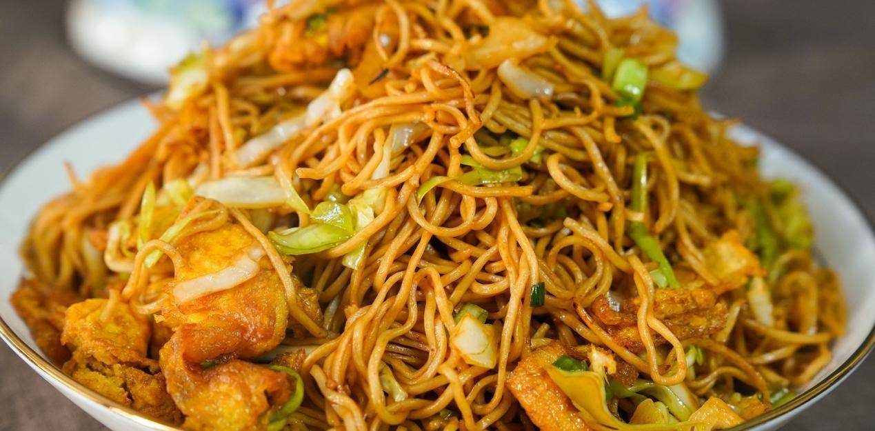 炒面这样做更好吃,好吃不油腻,比吃肉都过瘾,连吃3天都不腻