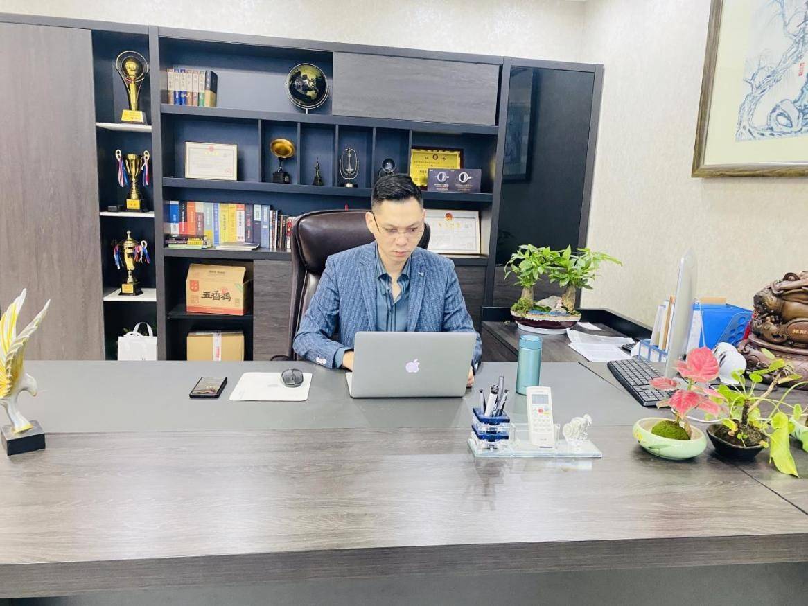 俞悦赵胜凭一腔热血诚铸健康未来