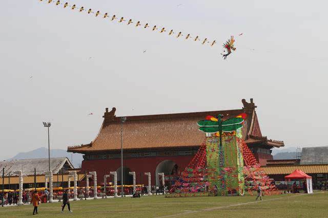原创
            清朝皇宫有一个“老”风筝，上面的图案，揭开了它使用的秘密
                
                 
