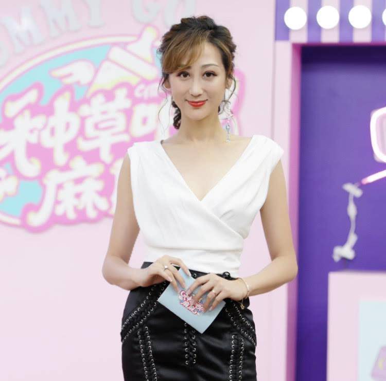 原创蒋丽莎5年生4胎屡遭背叛却不分手她比你想象的能忍