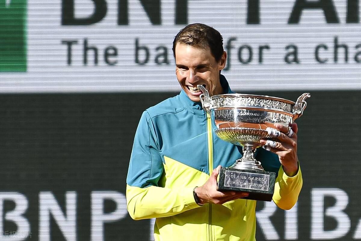 2022法网决赛纳达尔夺得第14个法网冠军第22个大满贯冠军