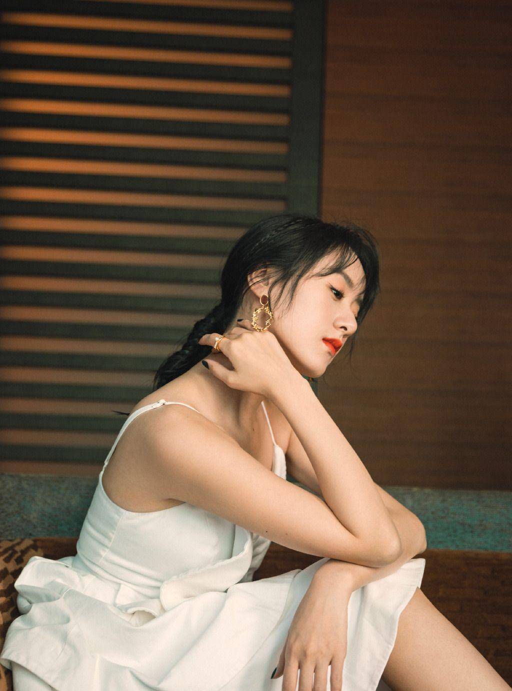 29岁袁冰妍,颜值清新身材有料,美丽时尚的新晋女神_娱乐_明星_资讯