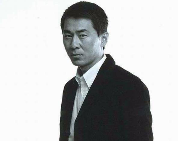陈建斌李一桐演情侣被嘲丑,年轻帅照罕见曝光,蒋勤勤:像赵寅成_吐槽