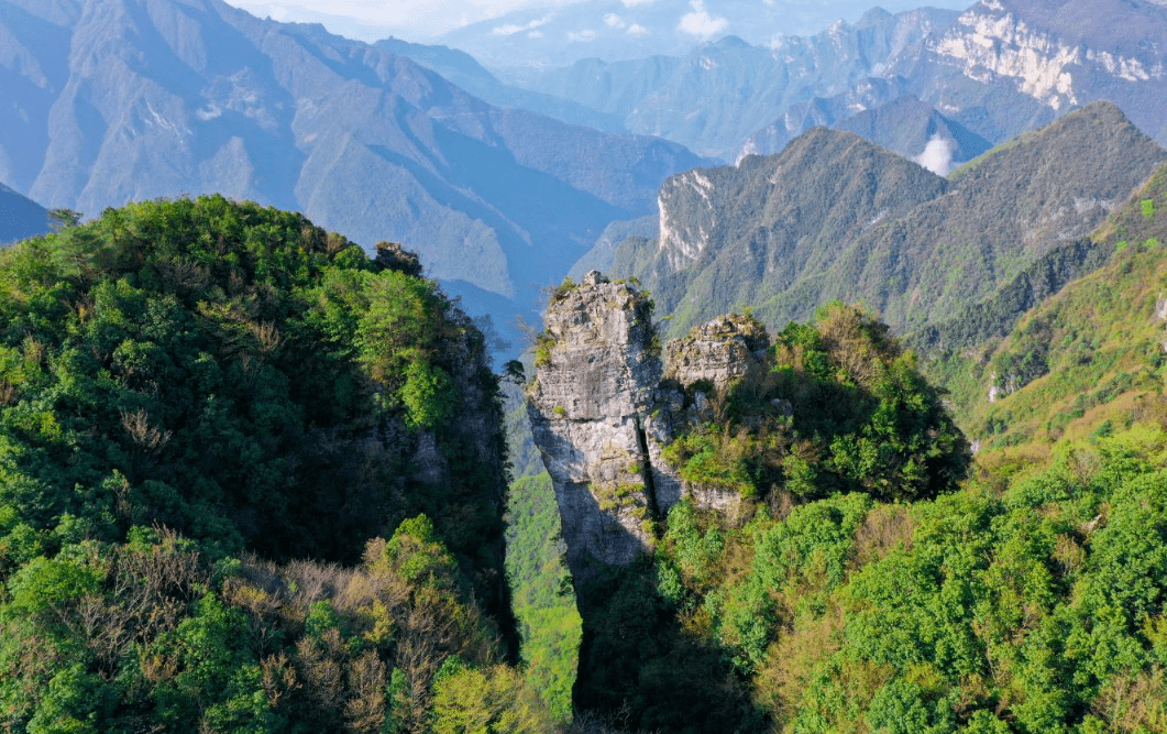 重庆开州雪宝山图片图片