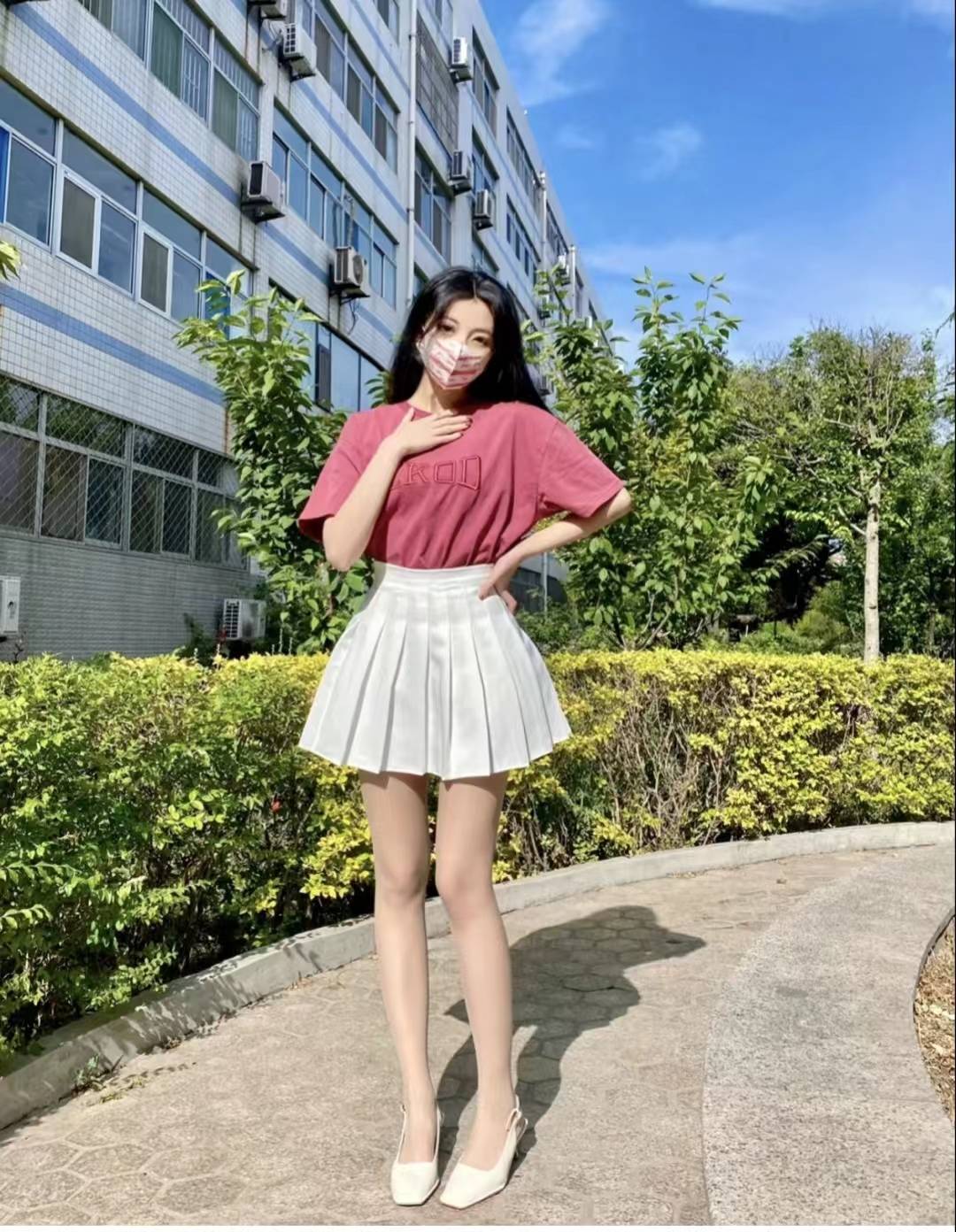 原创百褶裙搭配什么上衣最好看图片