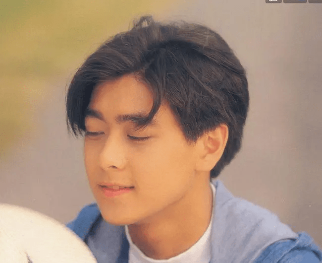 肖战不识林志颖的歌?网友:这首歌发行时他才1岁_恋曲_事业_柯佳青