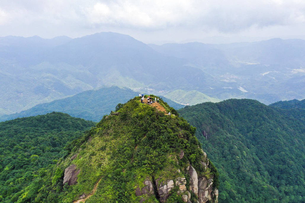 (每周六/日出发)广州周边游——徒步从化十登 鸡枕山