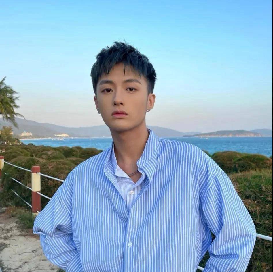 原创在夏季男生好看的发型有哪些呢试试这几款剪完清爽又时髦